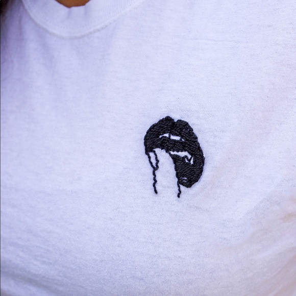 Embroidered Mouth Tee - Picture 3 of 5